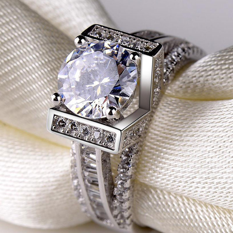 خاتم زفاف من الزركونيا للسيدات - مراجعة Women Accessories List وسعره