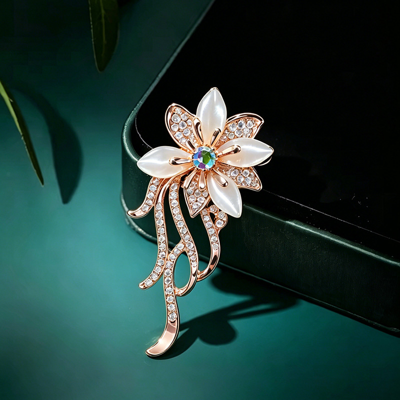 دبابيس زهرة الأوركيد المرصعة ب - مراجعة Women Accessories Bouquet وسعره