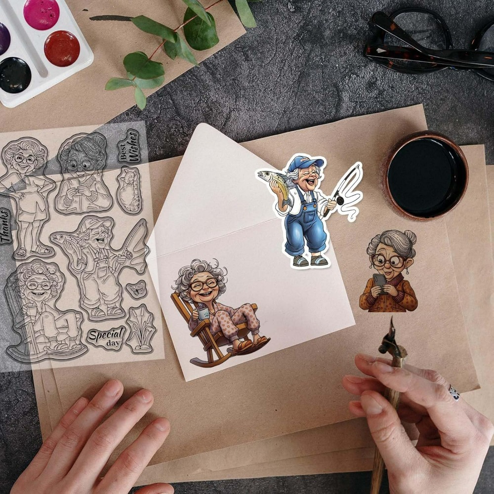 يبتسم سيدة تبلغ من العمر واضح  - مراجعة Women Accessories Clearance وسعره