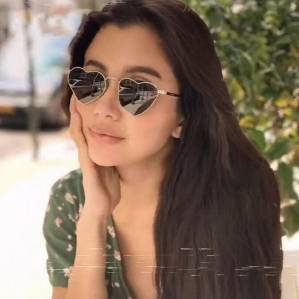 نظارات شمسية على شكل قلب ، ظلا - مراجعة Women'S Accessories In The 90S وسعره
